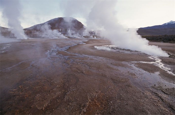 智利安第斯山脉的地热谷温泉设计